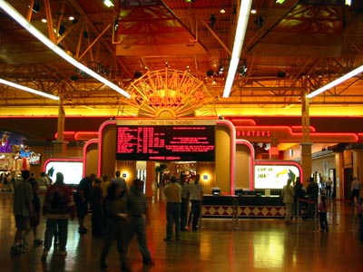 AMC Star Great Lakes Crossing 25 - Inside Main Lobby (newer photo)